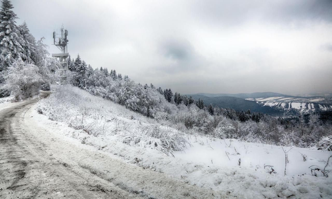Sloneczny Chelm - Apartamenty W Gorach, Prywatna Sauna Jacuzzi Balia W Cenie, Spa, Grill, Stok Narciarski Myslenice, Sciezki Rowerowe, Rzeka Raba, Widok Na Tatry 外观 照片